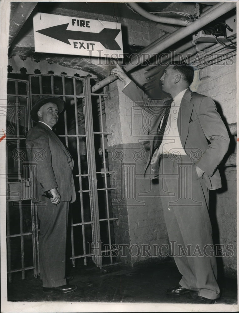 1950 Press Photo Assistant Supt. Joseph Krupansky and Supt. S.T.Del Corso- Historic Images