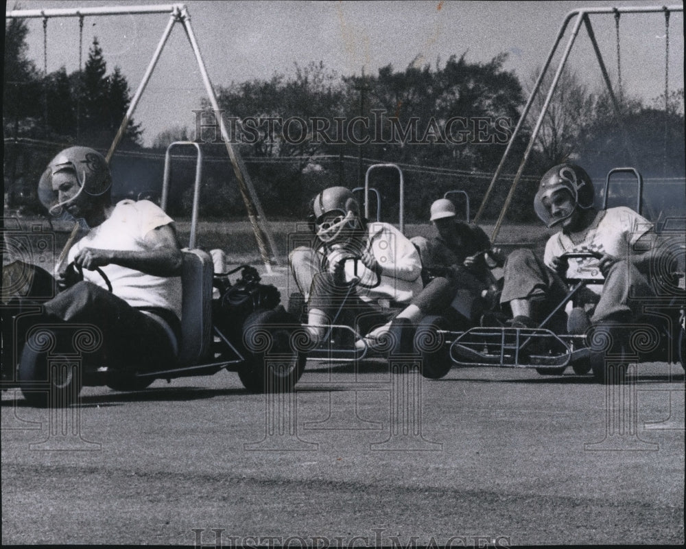 1960 Press Photo The Go Kart racing at the Moreland Hills - cva73159- Historic Images