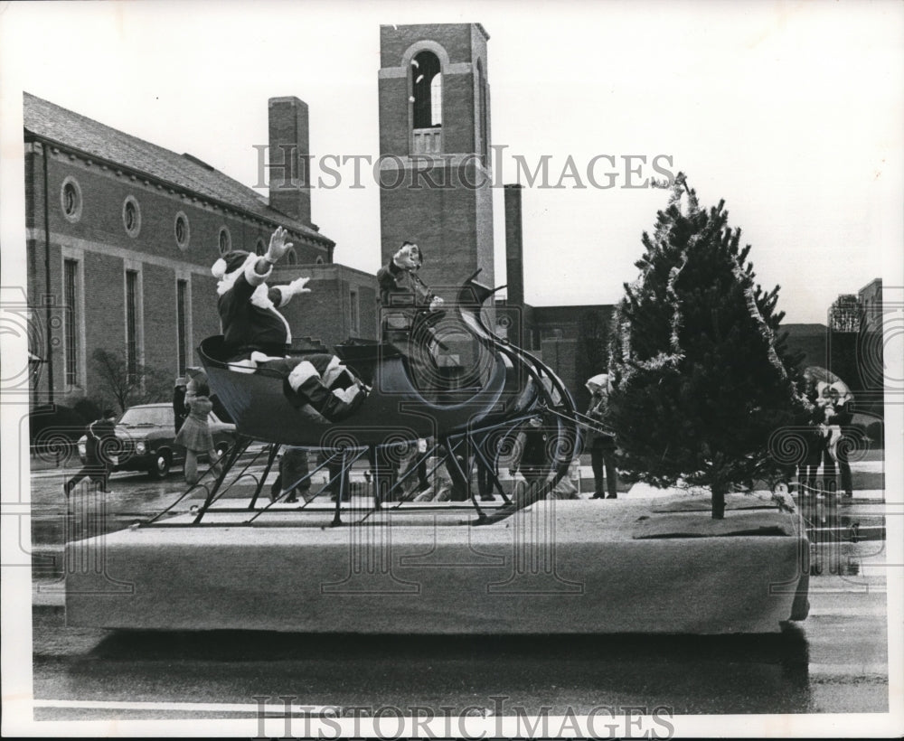 1975 Press Photo Christmas Parma parade- Historic Images