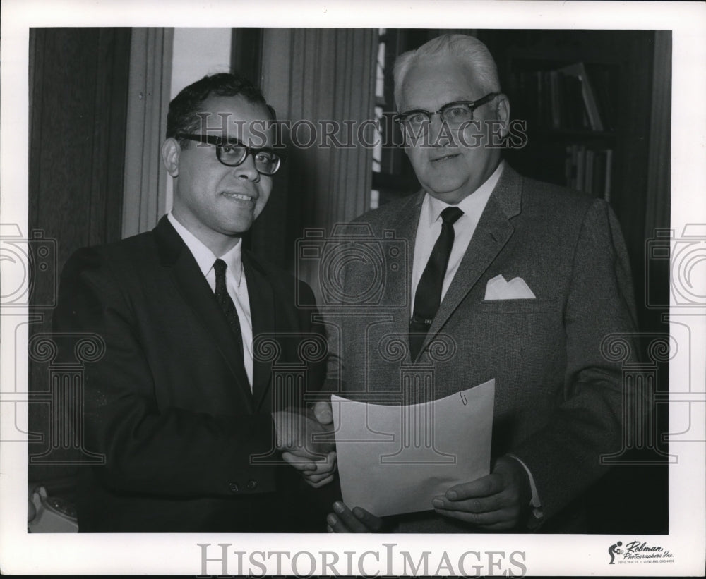 1967 Press Photo Councilman George White with Raymond Channock - cva73902- Historic Images