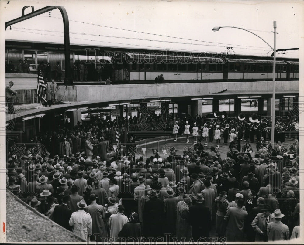 1965 Press Photo Rapid Transit Opening Day. - Historic Images