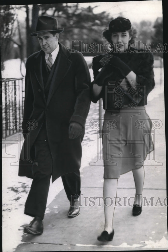 1940 Press Photo James Pearson, Euclid Ave &amp; Miss Doris Bass, Shaker Blvd- Historic Images