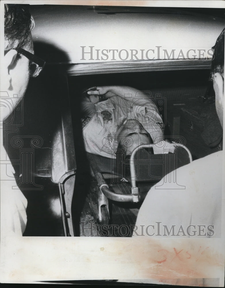 1968 Press Photo The wounded policeman during the riot- Historic Images