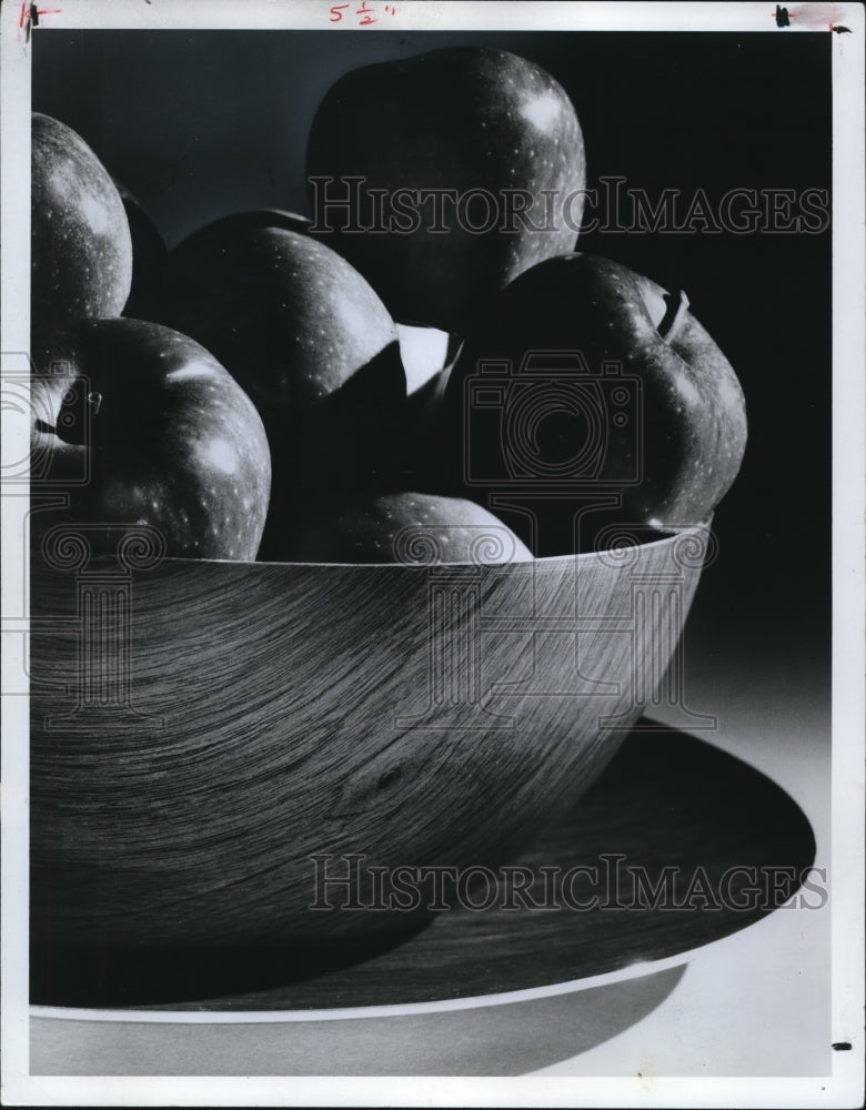 1968 Press Photo Apples- Historic Images