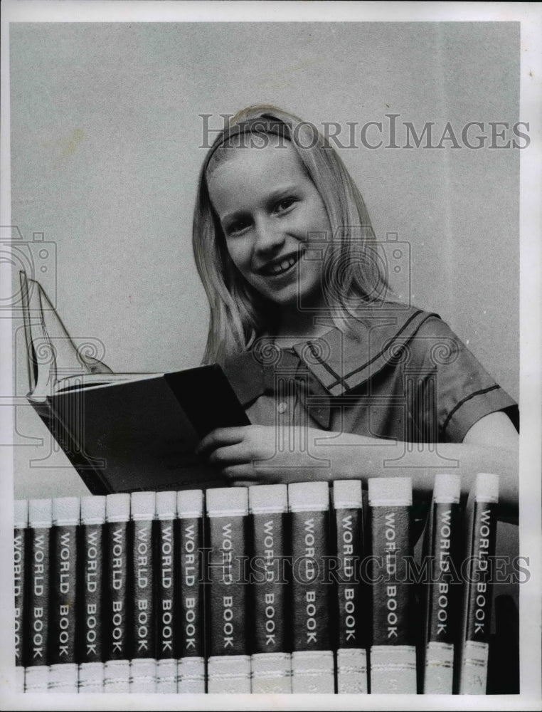 1966 Press Photo Wendy Mietus, Fairmount Blvd. S.H.- Historic Images