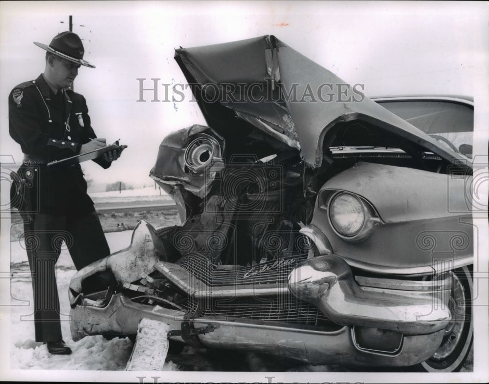 1966 Press Photo State Highway Patrolman Dale J. Starcher - Historic Images