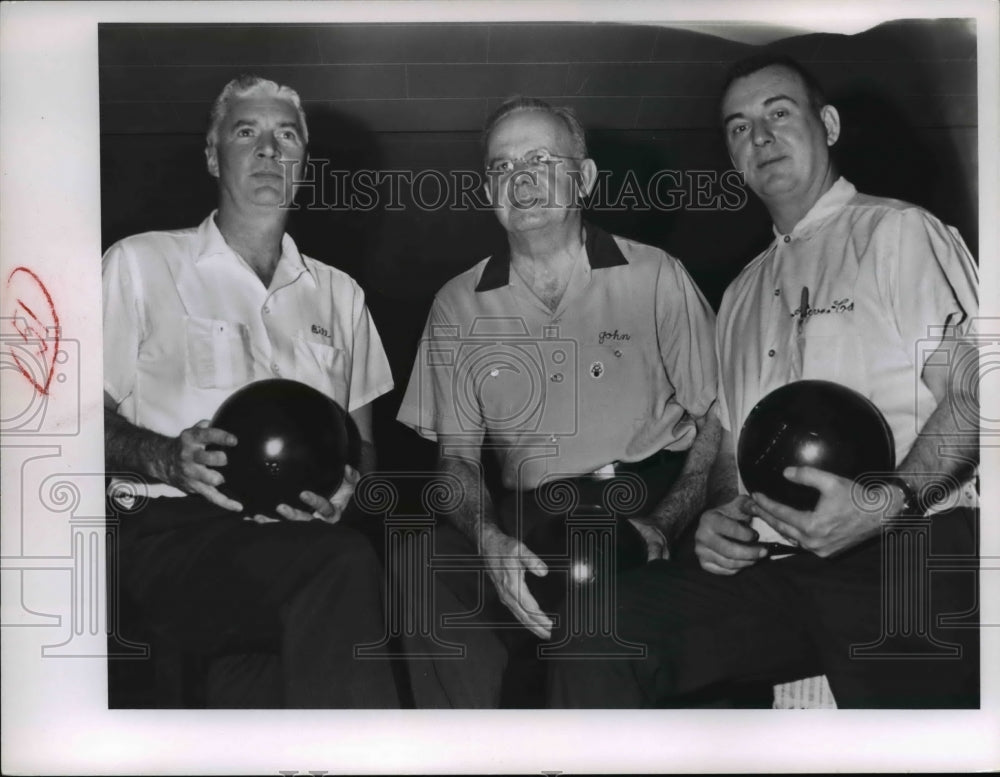 1965 Press Photo Bill Welch, John Hollis, Steve Fritch- PD employee Bowling Tour- Historic Images