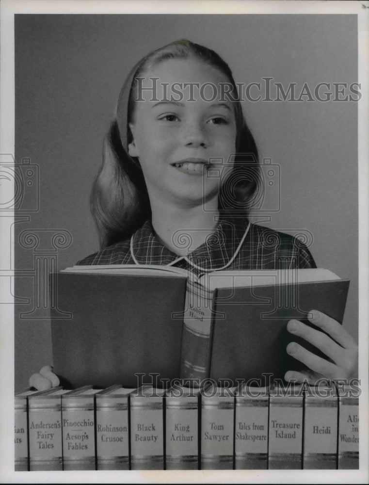 1964 Press Photo Debby Voit, Young Hobby Club contest- Historic Images