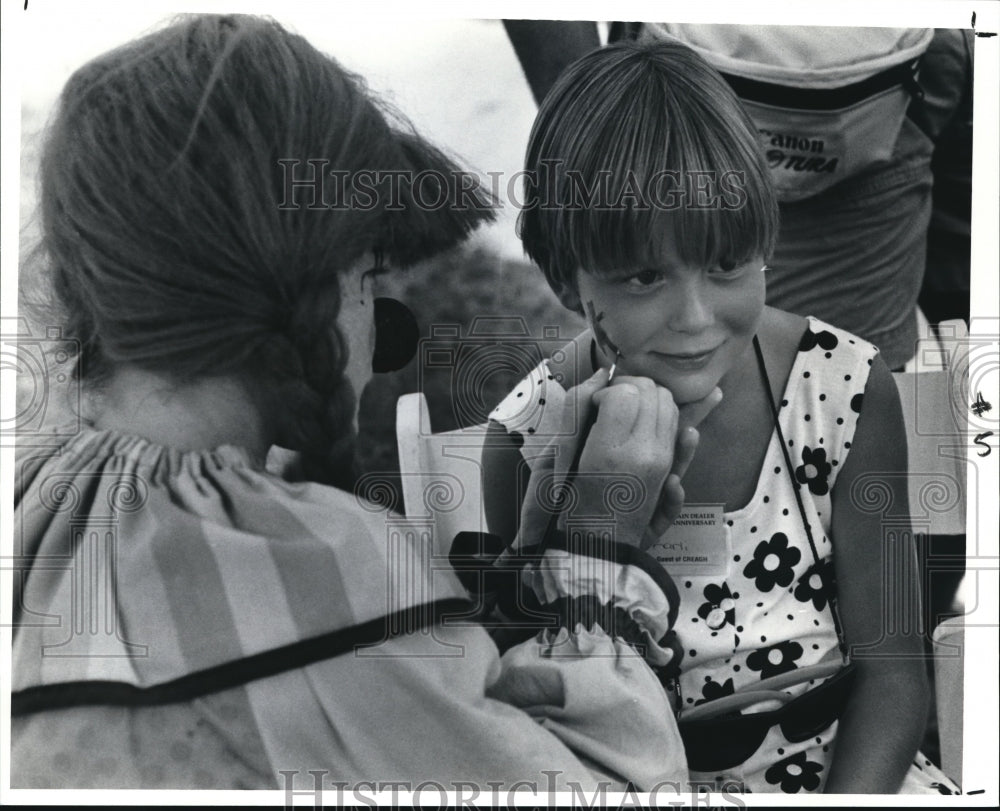 1991 Press Photo 150th Anniversary party at Cleveland metroparks zoo- Historic Images