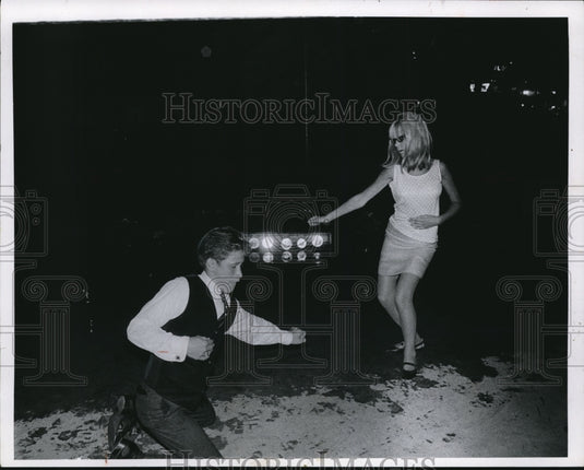 1967 Press Photo Manuel Serrano in PD'sTeam Dance Contest- Historic Images