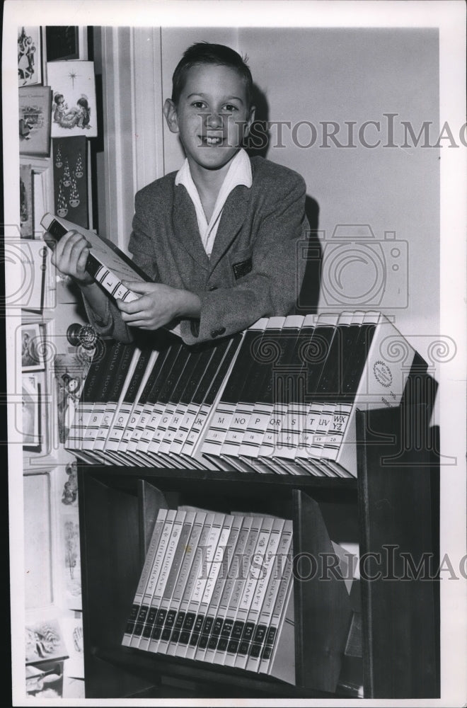 1965 Press Photo Glenn Radatz, book winner- Historic Images