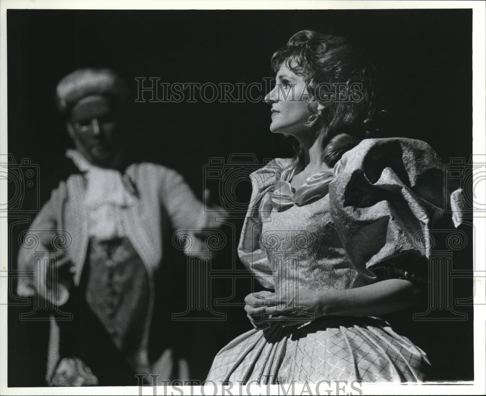 1997 Press Photo Daniel Neer & Nancy Ross of Ohio Light Opera's The New Moon- Historic Images