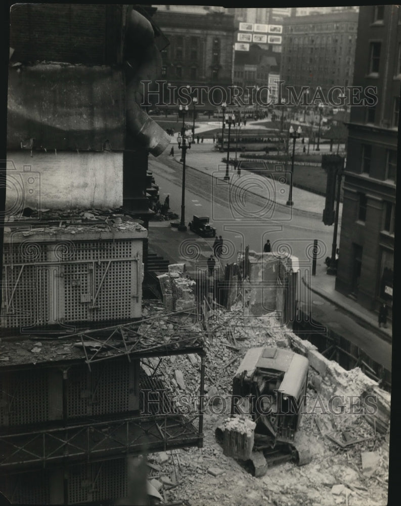 1958 Press Photo Looking towards Public Square, in foreground is Old County Jail- Historic Images