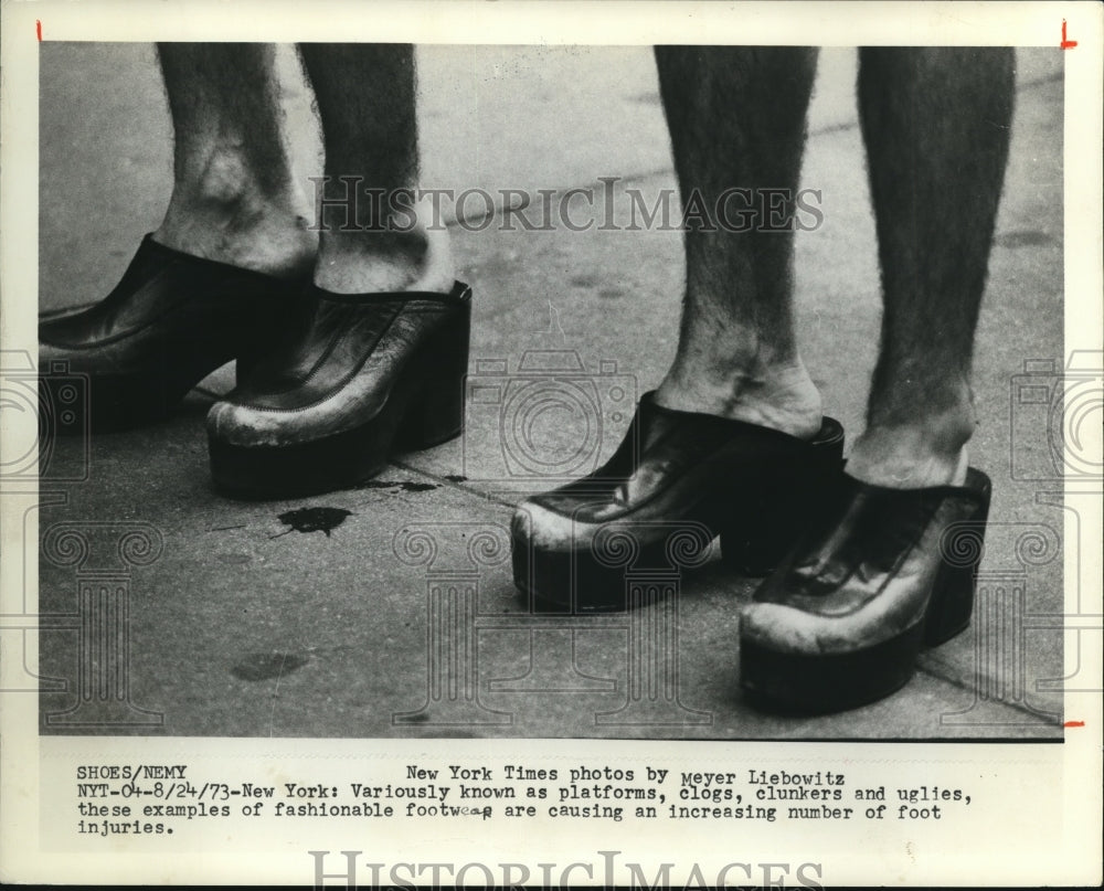 1973 Press Photo Clogs, platforms, clunkers &amp; uglies causing foot problems- Historic Images