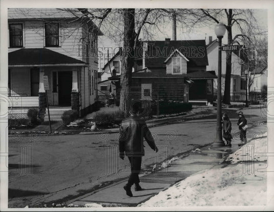 1967 Press Photo Street Sign at Rutlidge W-74th - Historic Images