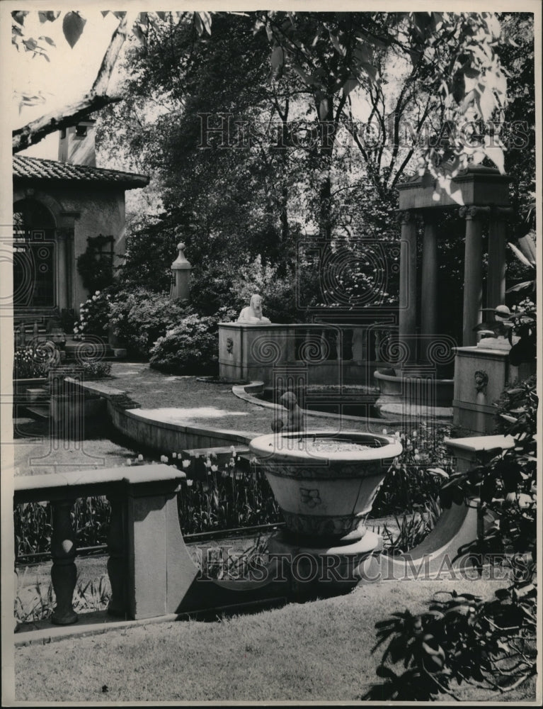 1949 Press Photo The Western Reserve Historical Society Garden at E. Blvd.- Historic Images