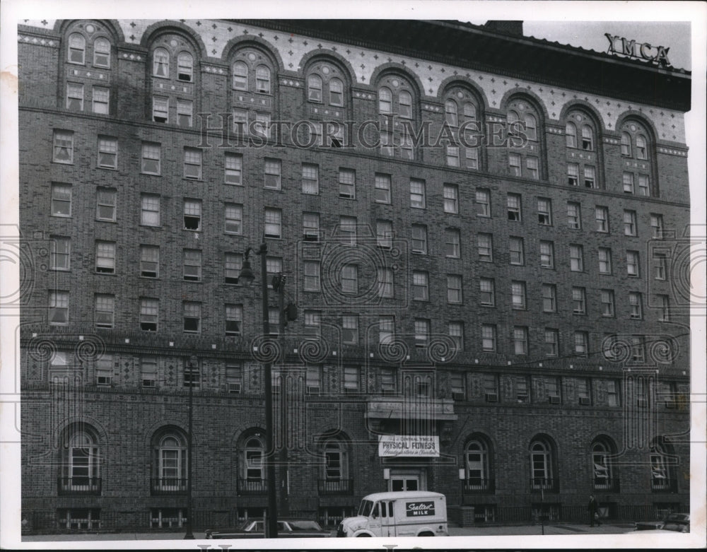 1967 Press Photo Central YMCA Building - Historic Images