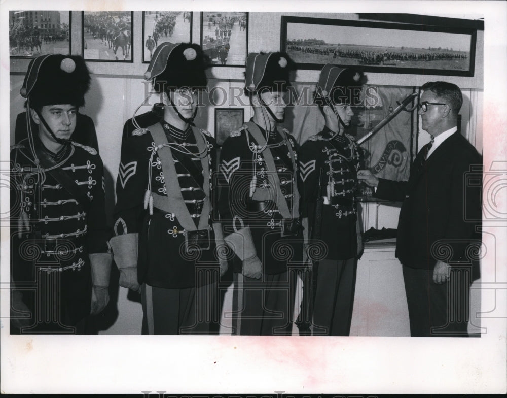 1967 Press Photo Gen. Louis Wolf inspects color guard of 107th Armored Cavalry- Historic Images