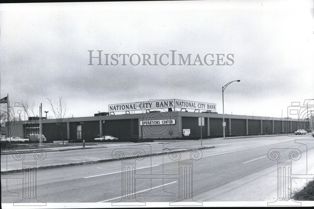 1972 Press Photo National City Bank, operation center- Historic Images