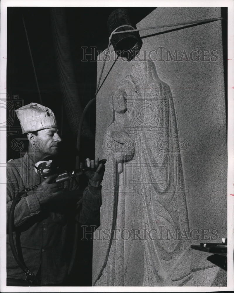 1966 Press Photo Sculptor Eraldo Lattanzi of Carrara, Italy- Historic Images