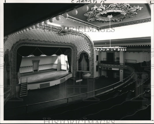1990 Press Photo Engineers Bldg. Auditorium - cva82924- Historic Images