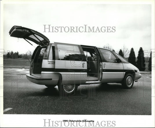 1990 Press Photo 1990 Olds Mobile Silhouette Van.- Historic Images