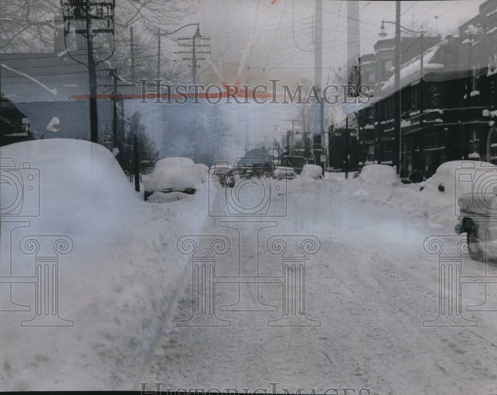 1954 Press Photo Snow at 105 St Clair- Historic Images