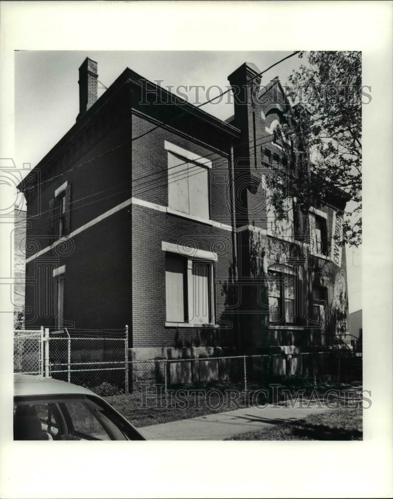 1990 Press Photo Union Screw Bldg., steel, at E. 40th St. - cva83876- Historic Images