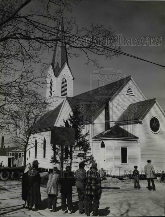 1955 Press Photo Moving of St. John's Lutheran Church at Mayfield Rd.- Historic Images