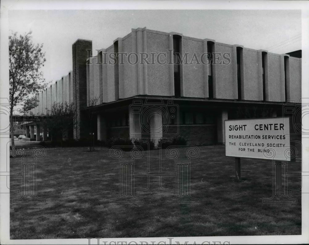 1966 Press Photo Sight Center for Society for the Blind in Cleveland.- Historic Images