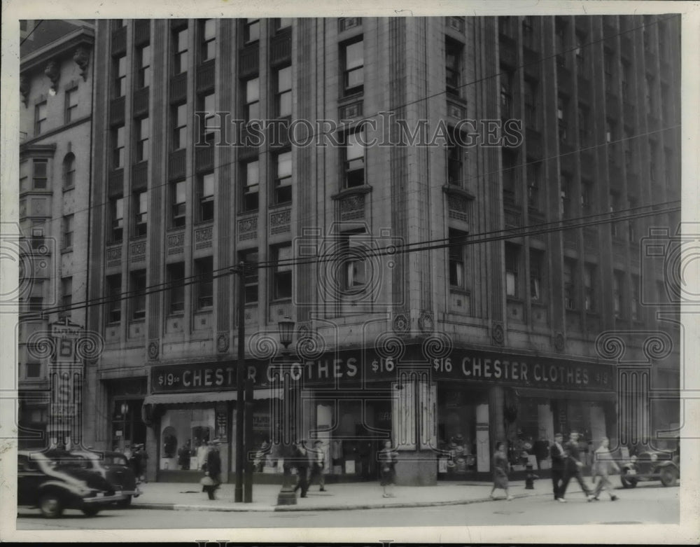 1939 Press Photo The Chester Clothes at North East Corner East- Historic Images