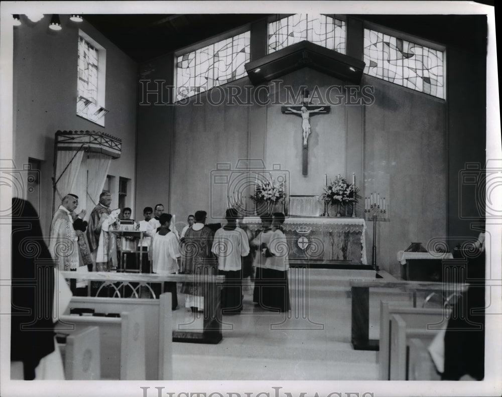 1959 Press Photo Auxiliary Bishop Floyd Segui Our Lady of Lourdes Shrine Chapel- Historic Images