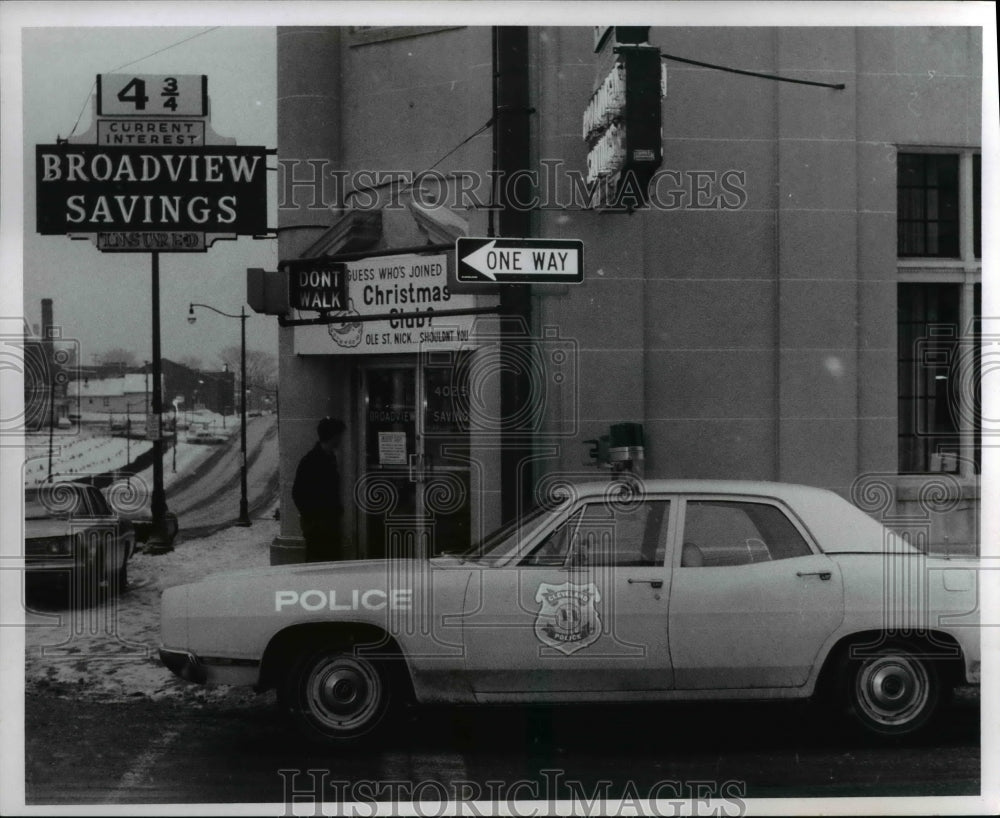 1969 Press Photo Broadview Savings &amp; Loan 4025 Clark Ave SW - Historic Images