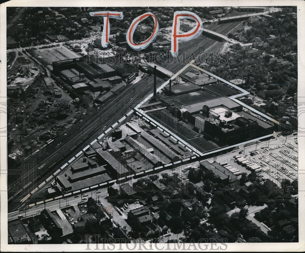 1958 Press Photo Carling Brewing acquires Ohio Foundry Co. plant next door- Historic Images