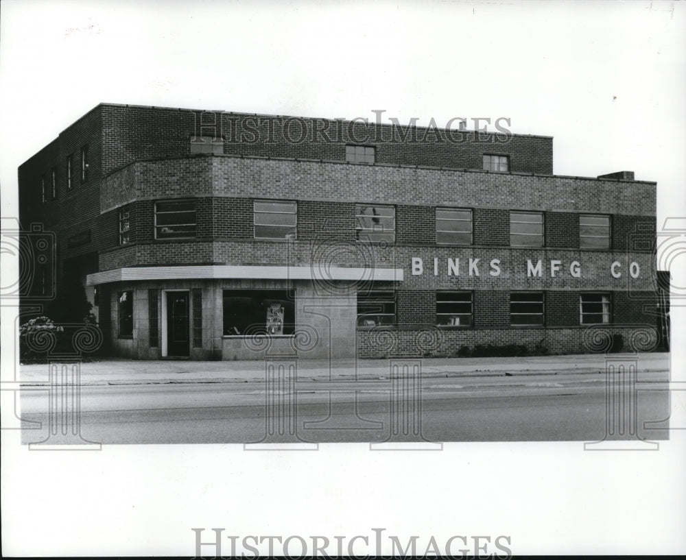 1966 Press Photo Cleveland branch office of Binks Manufacturing Company - Historic Images