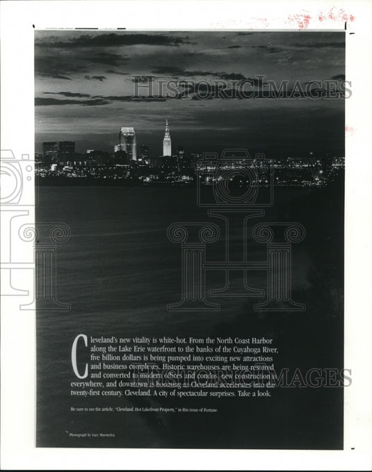 1990 Press Photo Cleveland's Lake Erie water front- Historic Images