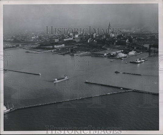 1968 Press Photo Lakefront Aerial View- Historic Images