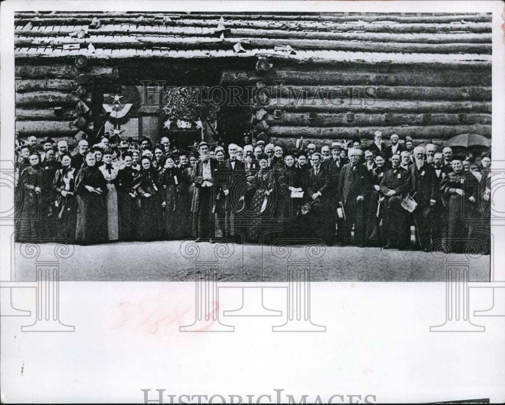 1968 Press Photo Centennial log cabin during the Celebration on Public Square- Historic Images