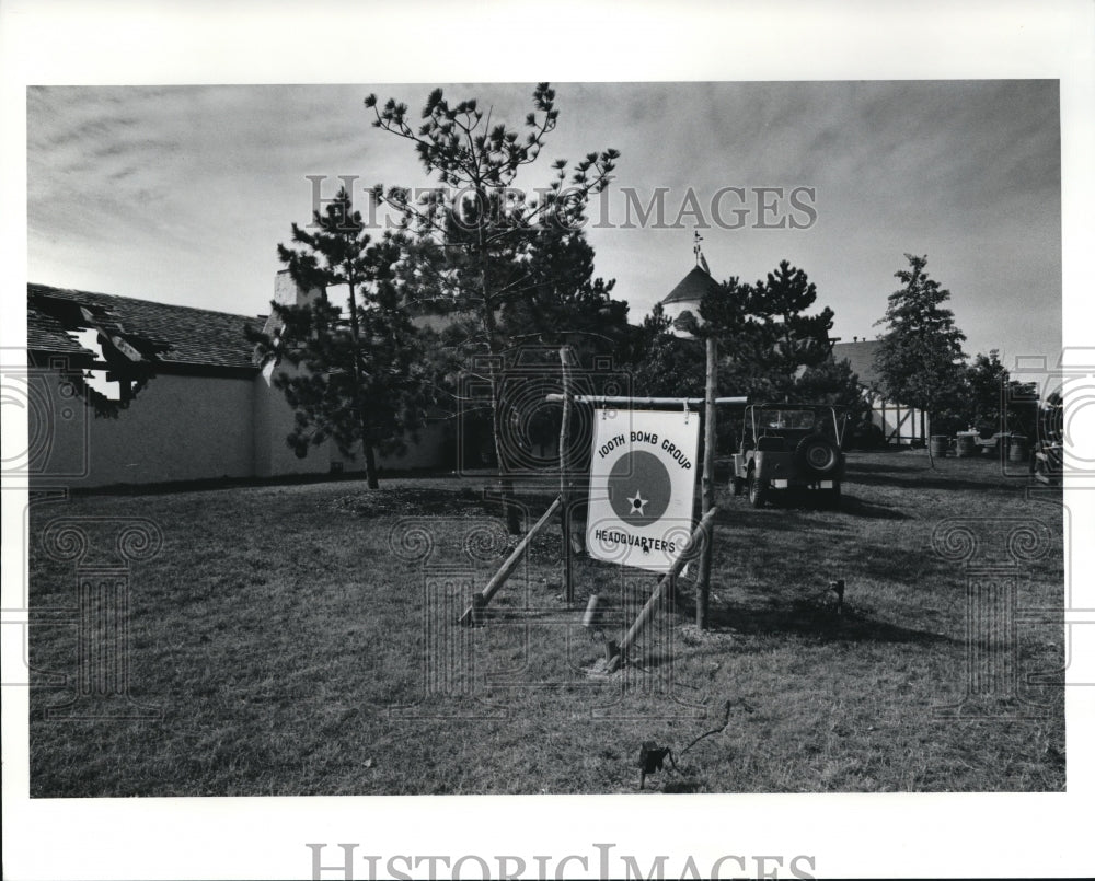 1991 Press Photo 100th Bomb Group Restaurant - Historic Images