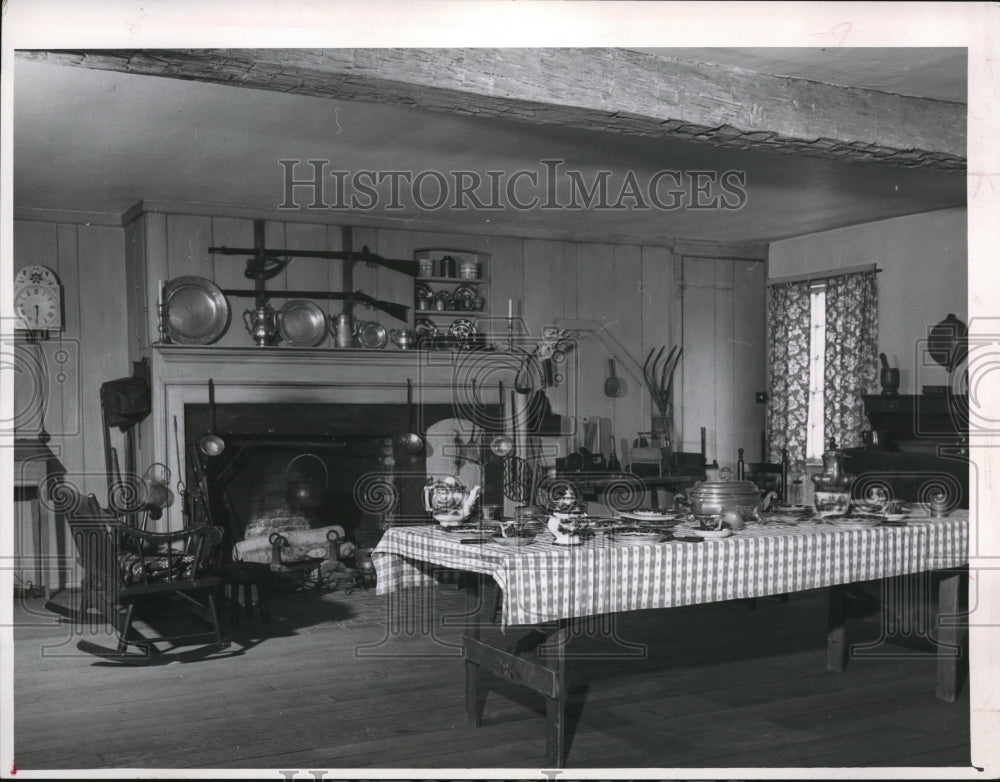 1964 Press Photo A Kitchenware Set - Historic Images