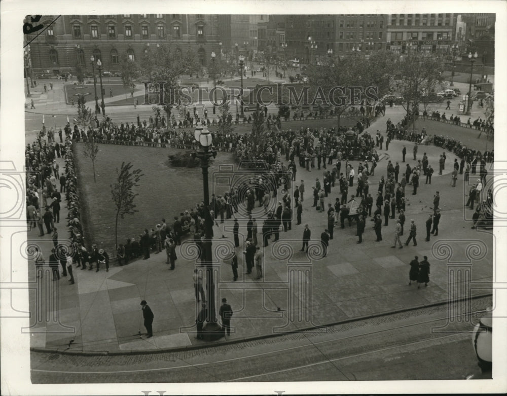 1937 Press Photo The crowd in the Public Square- Historic Images