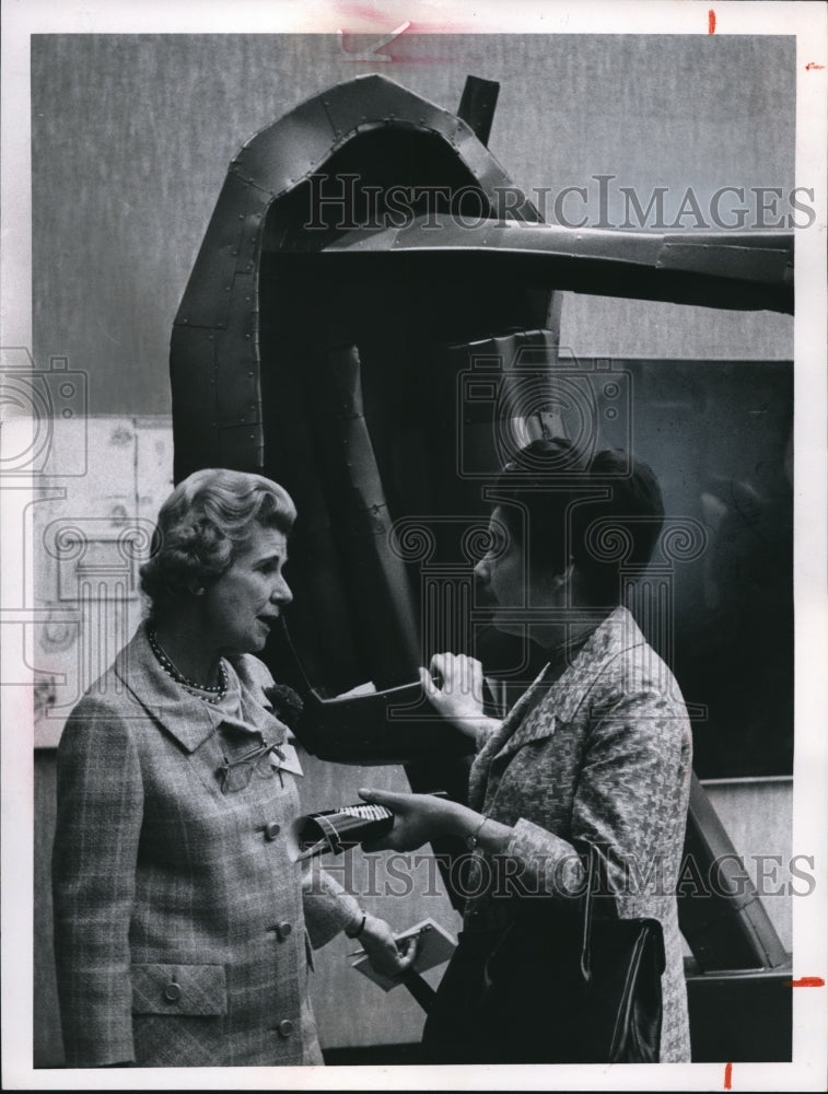 1967 Press Photo Thomas Lapp&#39;s Shell Man at Museum of Art May Show in Cleveland - Historic Images