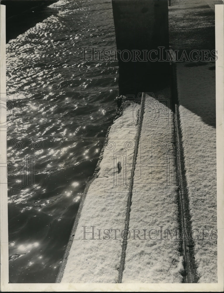 1940 Press Photo  The broken steps on the Gordon Park pier- Historic Images