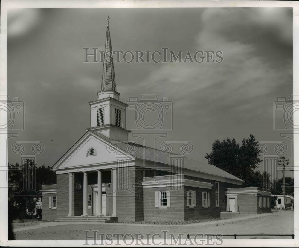 1954 Press Photo The St. James Lutheran Church in Broadview Road at Oak Park- Historic Images