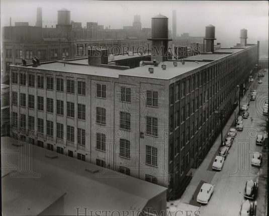 1955 Press Photo Stanton Bldg. & Myg Co. at East 75th and Stanton Avenue- Historic Images