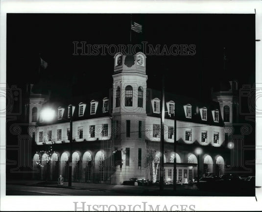 1991 Press Photo Don Lighthouse Inn- Historic Images
