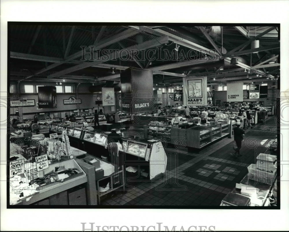 1990 Press Photo East Side Market E. 105th St.- Historic Images