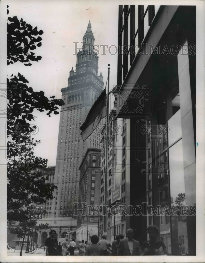 1962 Press Photo West German flag flies on Public Square- Historic Images