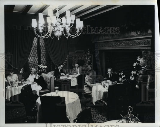 1968 Press Photo Interior of Tavern Chap House- Historic Images