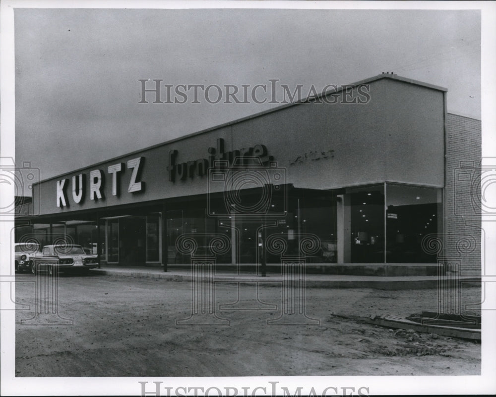 1959 Press Photo Kurtz Furniture store- Historic Images